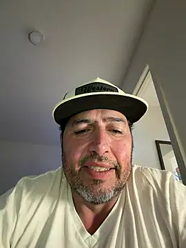 Snapshot of ezrah23 chatting on 02.26.26 ezrah23 online show from 02.26.26