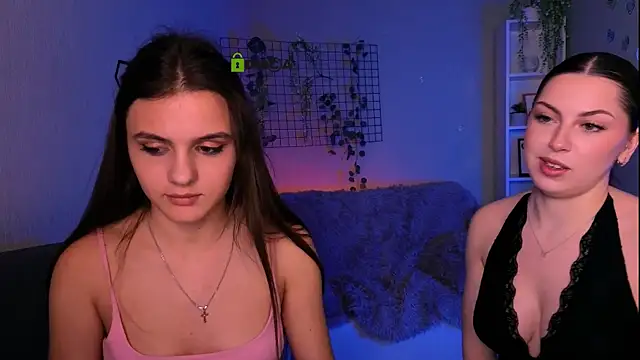 lisa dark  online show from 03.13.26