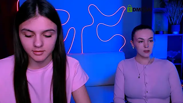 lisa dark  online show from 04.21.26