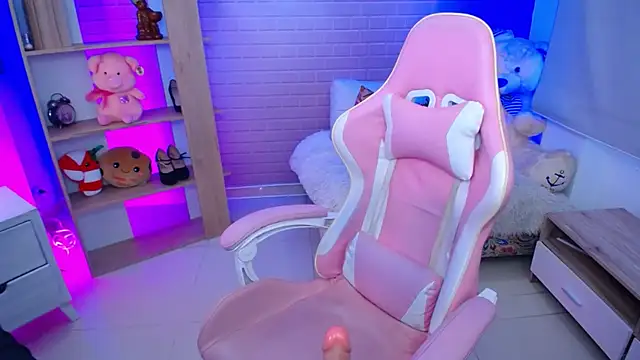 Snapshot of roseefancy19 chatting on 01.19.26 roseefancy19 online show from 01.19.26