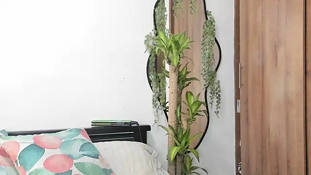 MailynAndNick online show from 03.17.26