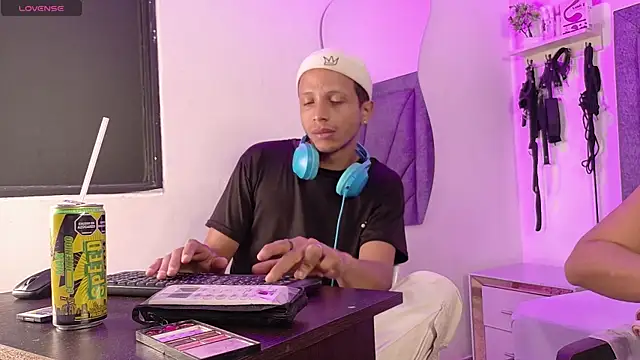 DamianandEva online show from 05.13.26