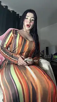 Snapshot of cowgirllyx chatting on 11.15.25 cowgirllyx online show from 11.15.25