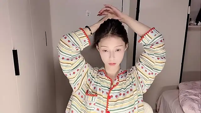 yuyu-33 online show from 12.03.25