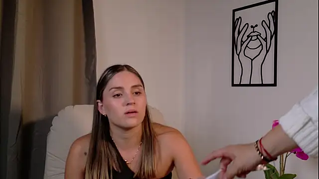 Snapshot of VictoriaNova_ chatting on 02.09.26 VictoriaNova online show from 02.09.26