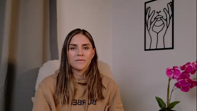 Snapshot of VictoriaNova_ chatting on 02.13.26 VictoriaNova online show from 02.13.26