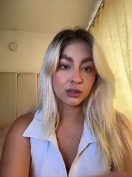 Elina Hills online show from 02.20.26