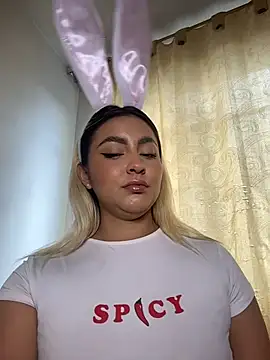 Elina Hills online show from 03.31.26