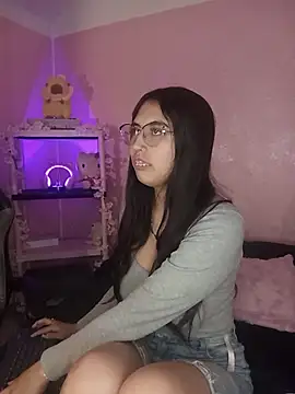 Snapshot of Valk_submissive chatting on 05.04.26 Valk submissive online show from 05.04.26