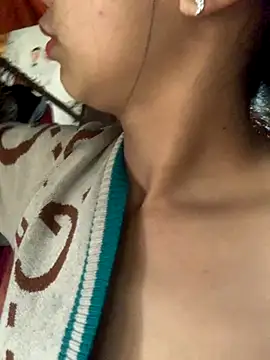 Snapshot of bi-bo123 chatting on 11.15.25 bi-bo123 online show from 11.15.25