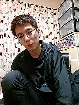 Snapshot of TERU_kun_jp chatting on 11.12.25 TERU kun jp online show from 11.12.25