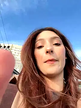 LilluKatten online show from 11.20.25