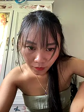 Snapshot of Amino-Suca chatting on 11.07.25 Amino-Suca online show from 11.07.25