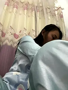 Snapshot of Amino-Suca chatting on 11.13.25 Amino-Suca online show from 11.13.25