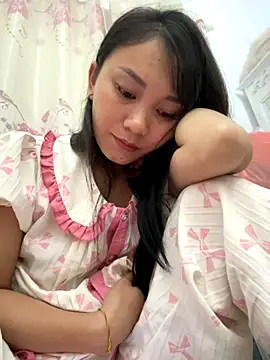 Snapshot of Amino-Suca chatting on 11.16.25 Amino-Suca online show from 11.16.25