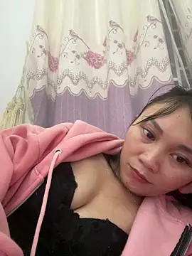 Snapshot of Amino-Suca chatting on 11.22.25 Amino-Suca online show from 11.22.25