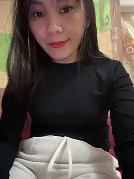 Snapshot of Amino-Suca chatting on 11.26.25 Amino-Suca online show from 11.26.25