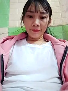 Snapshot of Amino-Suca chatting on 11.28.25 Amino-Suca online show from 11.28.25