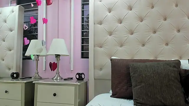 scarlett leblanc  online show from 04.17.26