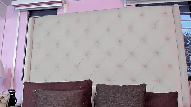 scarlett leblanc  online show from 04.24.26