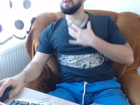 Snapshot of strongcoffee10 chatting on 11.05.25 strongcoffee10 online show from 11.05.25