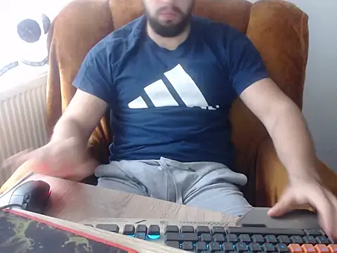 Snapshot of strongcoffee10 chatting on 11.18.25 strongcoffee10 online show from 11.18.25