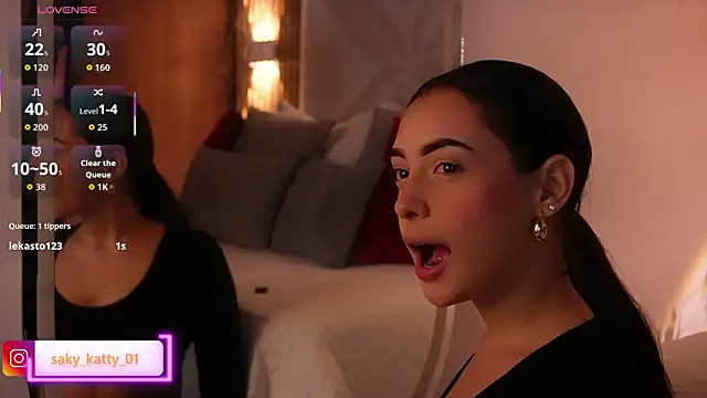 Kat Saky online show from 02.06.26