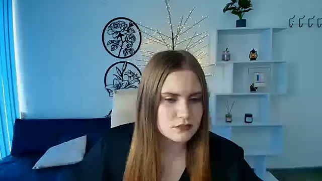 NinaSavkoo online show from 11.06.25