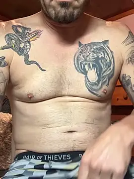 Snapshot of RobsBigD chatting on 11.12.25 RobsBigD online show from 11.12.25