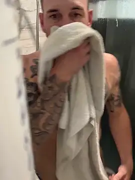 Snapshot of RobsBigD chatting on 11.14.25 RobsBigD online show from 11.14.25