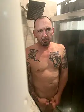 Snapshot of RobsBigD chatting on 11.22.25 RobsBigD online show from 11.22.25