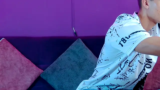 AlessioVitale online show from 11.30.25