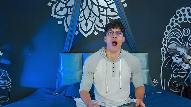 AlessioVitale online show from 01.06.26