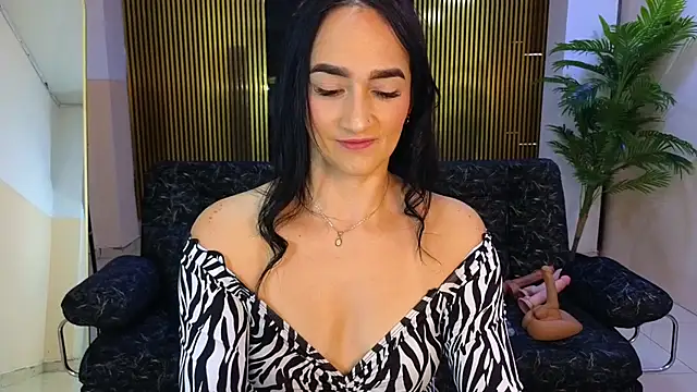 Snapshot of malen_fitnessmilf chatting on 02.27.26 malen fitnessmilf online show from 02.27.26