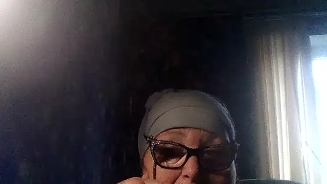 Milaniya606 online show from 10.31.25