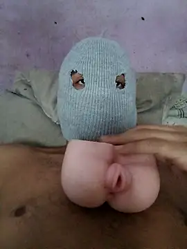 knunesputifero00 online show from 04.15.26
