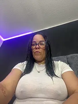 Snapshot of sofia_lopez70 chatting on 05.28.26 sofia lopez70 online show from 05.28.26