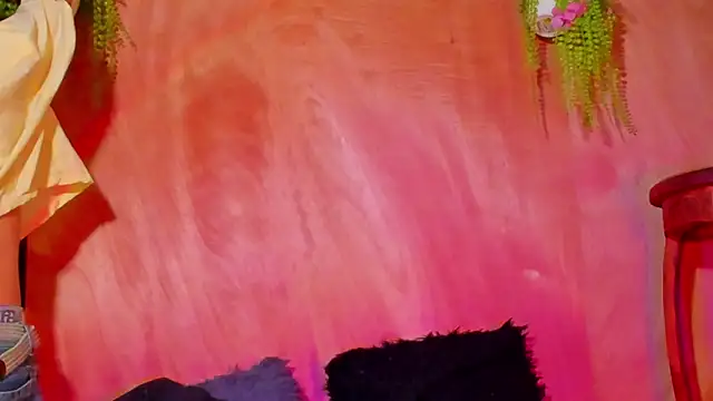 Leo Glow online show from 02.03.26