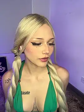 Snapshot of _haannaa chatting on 11.24.25 haannaa online show from 11.24.25