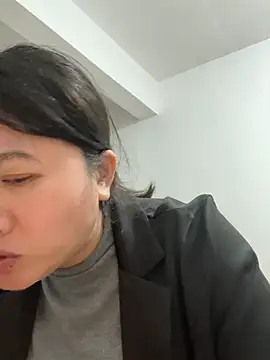 Snapshot of daaqnn chatting on 06.13.26 daaqnn online show from 06.13.26
