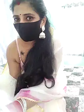 Snapshot of Divine_Lustt chatting on 02.19.26 Divine Lustt online show from 02.19.26