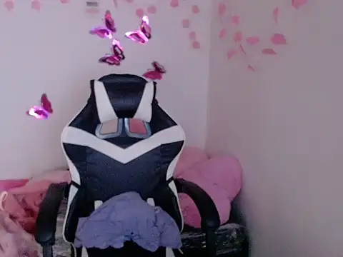 Snapshot of Samanta_777 chatting on 11.17.25 Samanta 777 online show from 11.17.25