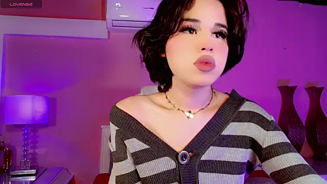 ClaudiaSophia online show from 11.24.25