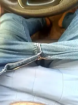 Snapshot of 1anonimous chatting on 11.27.25 1anonimous online show from 11.27.25