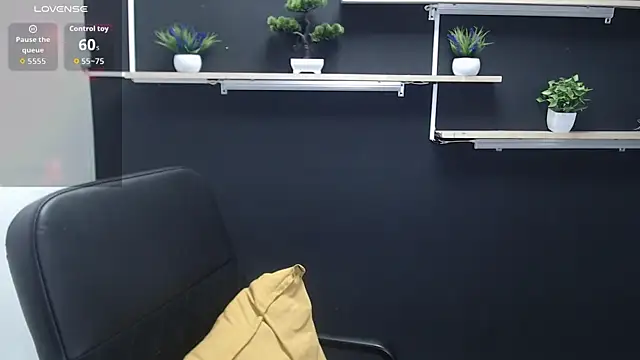 Lauryn Jones online show from 07.18.26