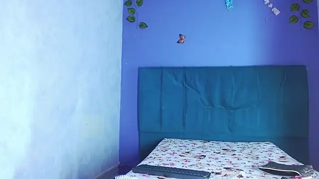 Snapshot of aperlacandycm01 chatting on 11.14.25 aperlacandycm01 online show from 11.14.25