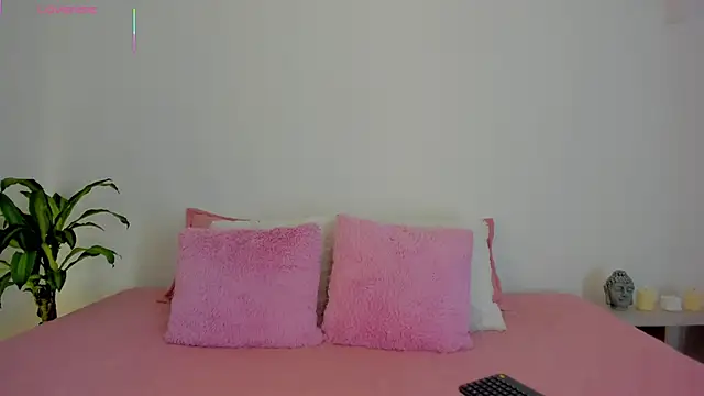  Hanna Williams  online show from 01.08.26