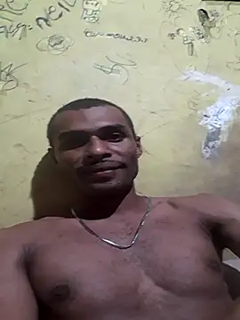 Snapshot of m-a-g-n-a-t-a chatting on 04.25.26 m-a-g-n-a-t-a online show from 04.25.26