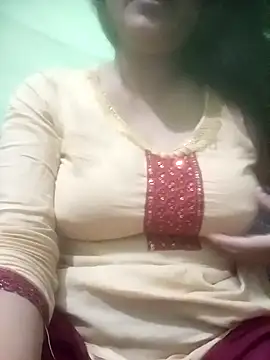 Snapshot of Tina_250 chatting on 04.09.26 Tina 250 online show from 04.09.26