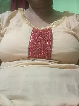 Snapshot of Tina_250 chatting on 04.09.26 Tina 250 online show from 04.09.26